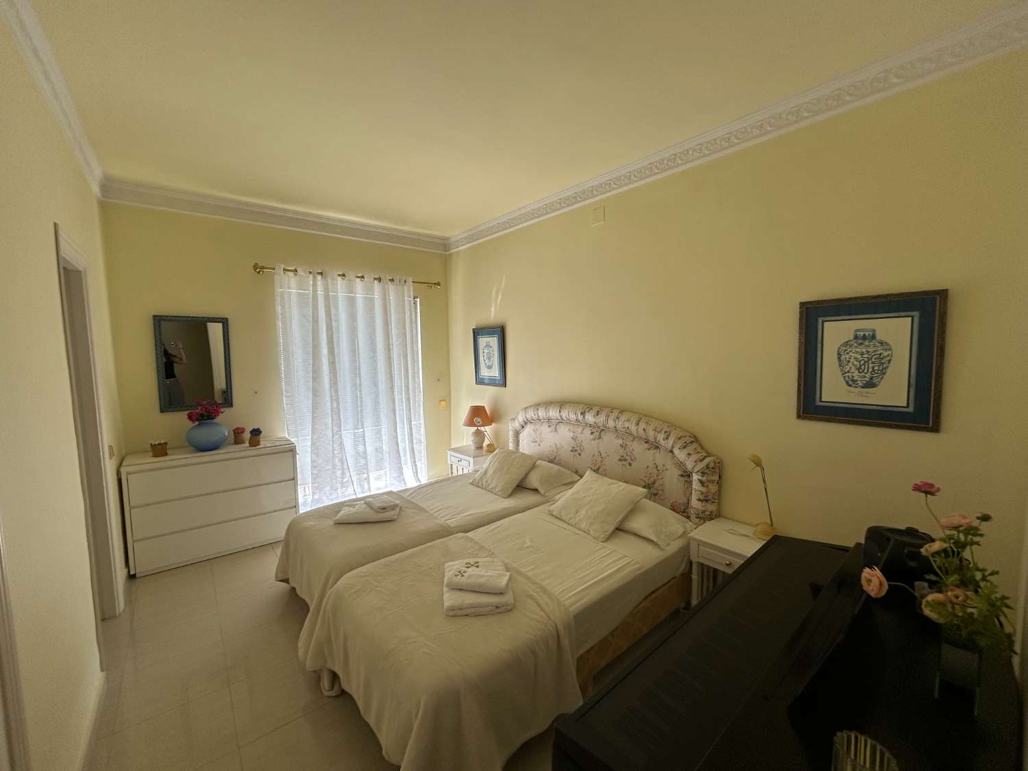 BEACH APARTMENT