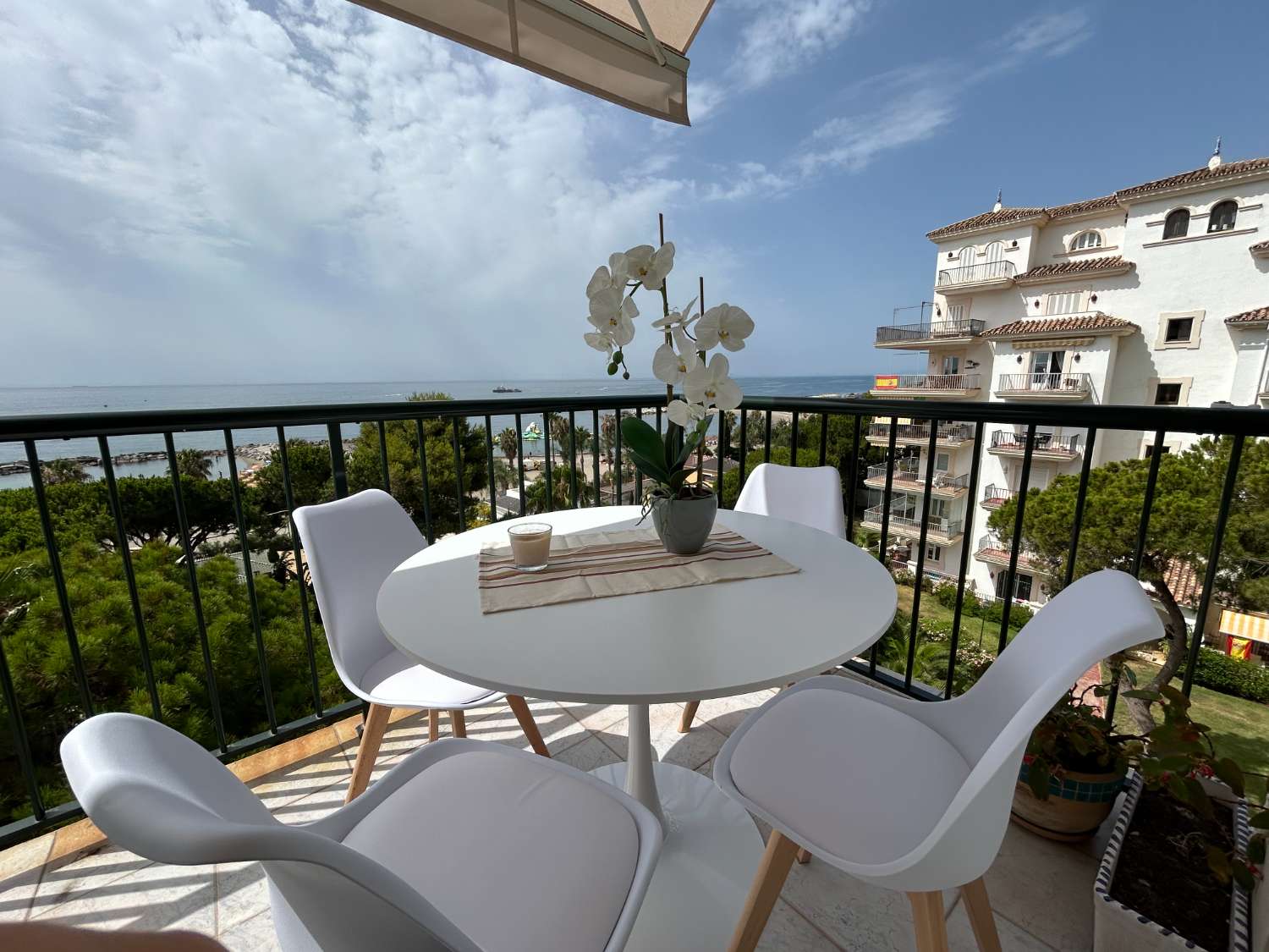 BEACH APARTMENT