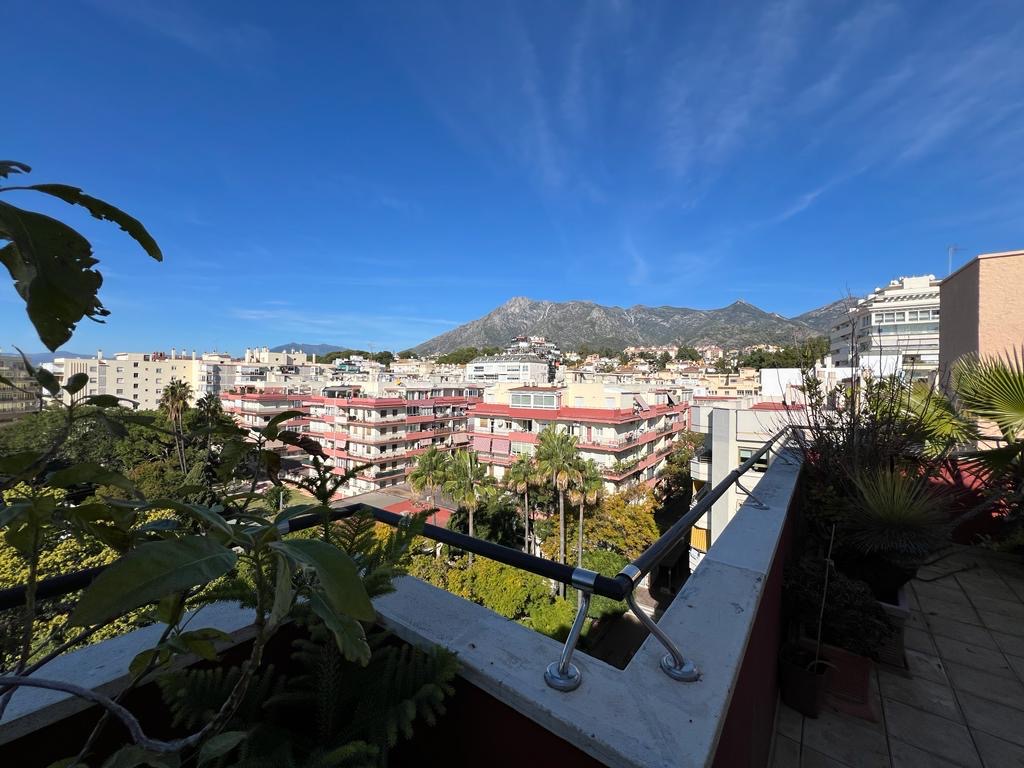 Penthouse zur miete in Marbella Pueblo