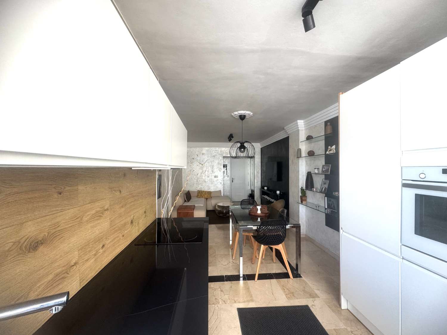 Apartment for sale in La Puya - La Ermita (Marbella)